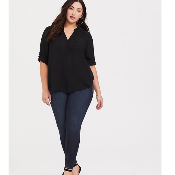 ❌SOLD❌ HARPER - BLACK GEORGETTE PULLOVER BLOUSE - Picture 3 of 7